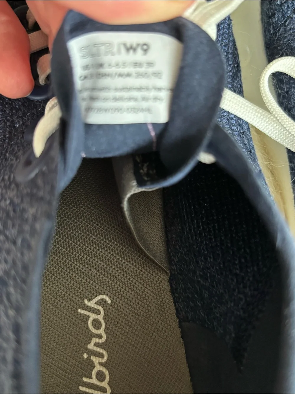 Allbirds women W 9 nwot Navy Knit Sneakers with Pink Accents 250
